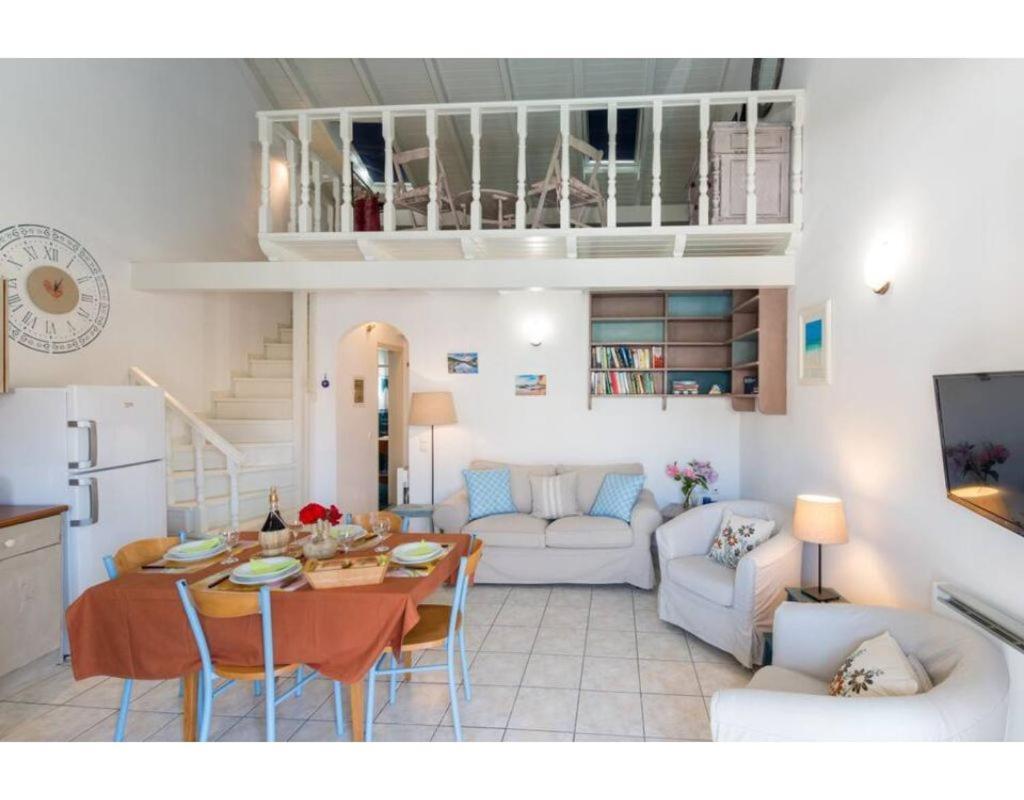 Faye'S Loft Apartment Gaios Bagian luar foto